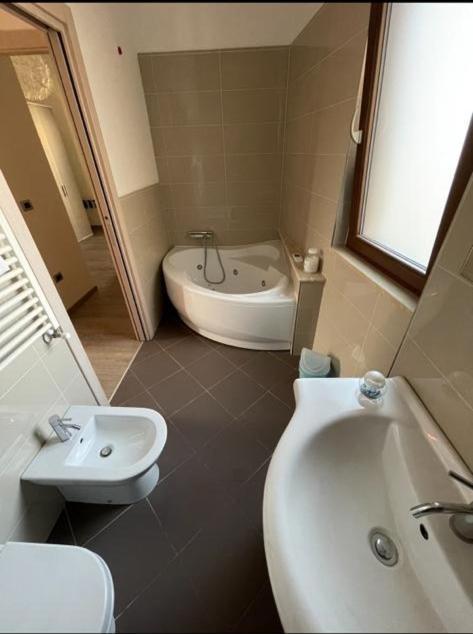 Mario Al Borgo Hotel San Benedetto del Tronto Ngoại thất bức ảnh